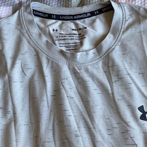 Soft knit fabric anti odor men’s tee